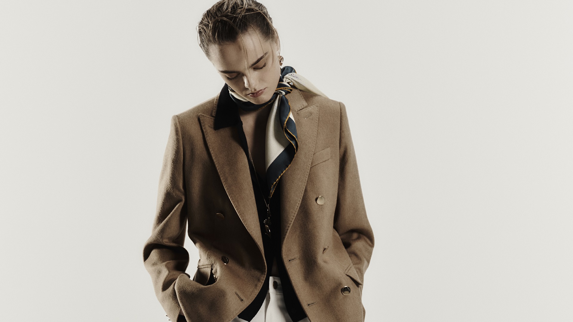 サルトリアーレコレクション | マックスマーラ公式サイト